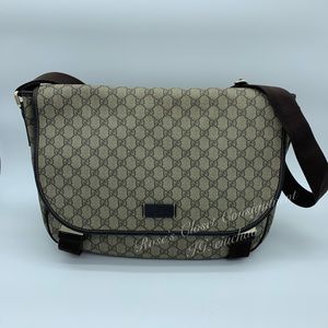 Gucci GG Supreme Messenger bag